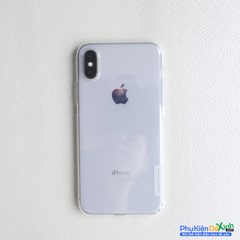 Ốp Lưng iPhone X Silicon Trong Suốt Hiệu Nillkin được làm bằng chất nhựa dẻo cao cấp nên độ đàn hồi cao, thiết kế dạng dẻo,là phụ kiện kèm theo máy rất sang trọng và thời trang.